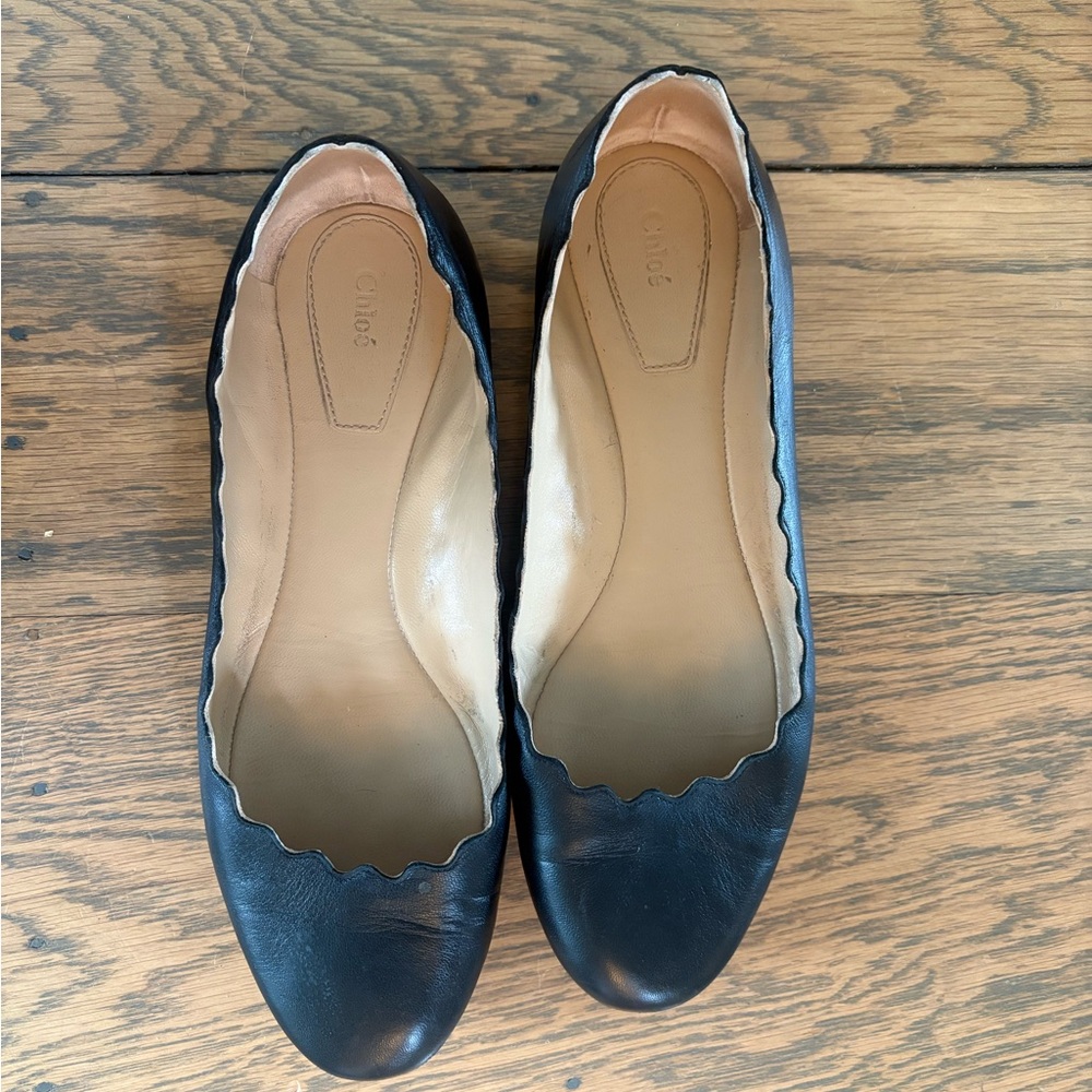 Black Leather Chloe scallop Women's Shoes